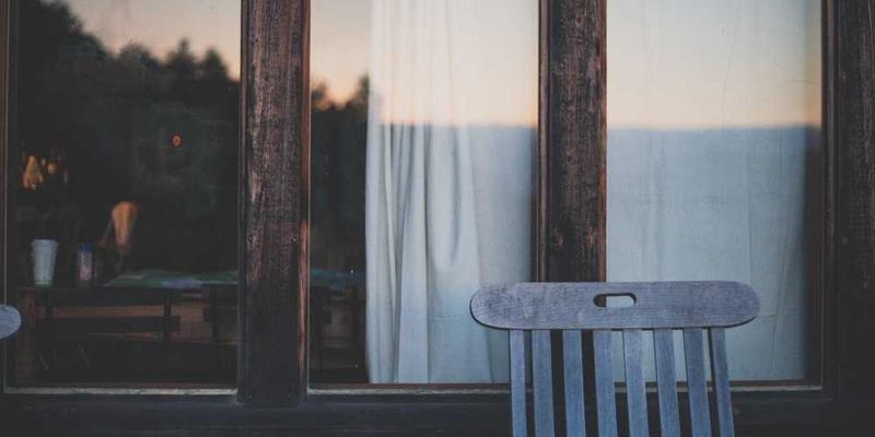 守护与安心：深度评测基于GPS导航的老年人与儿童防走失定位设备，车载智能终端如何化身安全卫士？